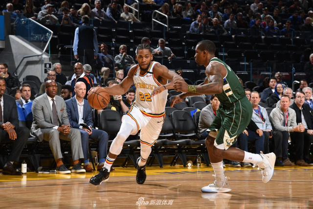 防守失误让 防守失误让